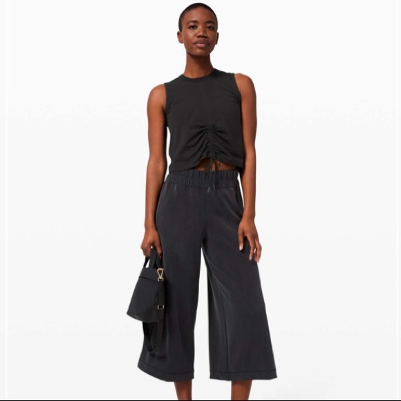 Lululemon Black Cinch Me Up Front Tank - Picture 2 of 9